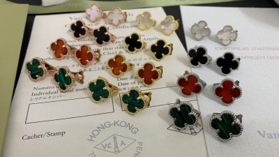 반ㅋ리프 빈티지 알함브라 클립 이어링 자개