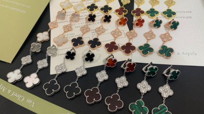 반ㅋ리프 빈티지 알함브라 3모션 클립 이어링 다이아, 자개