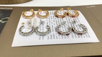 불ㄱ리 세르펜티 바이퍼 후크 이어링 다이아, 자개