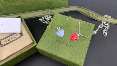 구ㅉ 더블G 하트 에나멜 펜던트 목걸이