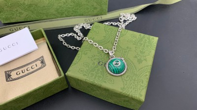 구ㅉ 인터로킹G 말라카이드 펜던트 목걸이