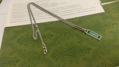 구ㅉ 그린 에나멜 로고 태그 펜던트 목걸이