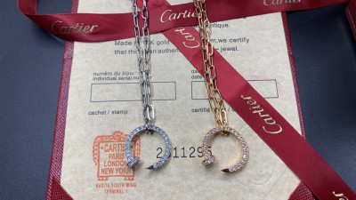 까ㄹ띠에 저스트 앵 끌루 펜던트 목걸이 풀다이아 파베 볼드체인