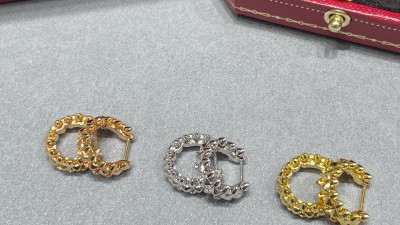 까ㄹ띠에 클래쉬 드 까르띠에 귀걸이 스몰 3컬러