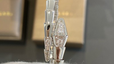 불ㄱ리 세르펜티 바이퍼 브레이슬릿 다이아 파베