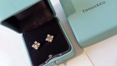 티ㅍ니 슐럼버제 식스틴 스톤 이어링