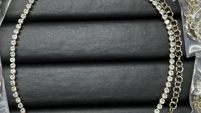 샤ㄴ CC 라인스톤 목걸이