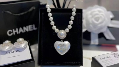 샤ㄴ 로고하트 펄 목걸이