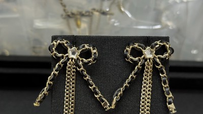 샤ㄴ 리본 펜던트 이어링