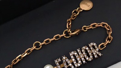 디ㅇ 자도르 레터링 다이아파베 브레이슬릿