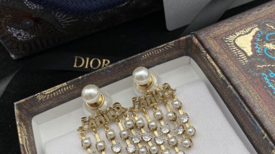 디ㅇ 트라이벌 이어링