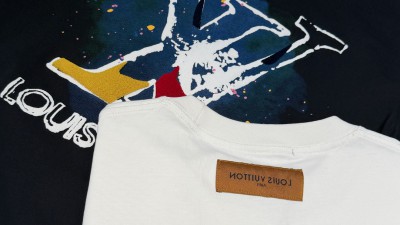 [공용] 루ㅇ비통 티셔츠 2컬러