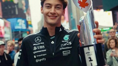 [세일] 아ㄷ다스 메르세데스-AMG 페트로나스 F1 쿼터 집 스웨트셔츠