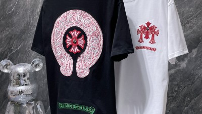 크ㄹ하츠 홀스슈 로고 티셔츠 2컬러