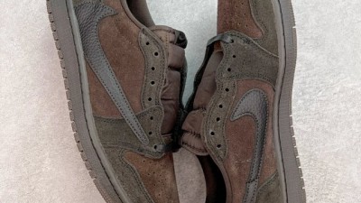 나ㅇ키 조던 1 x 트래비스 스캇 레트로 로우 OG SP 벨벳 브라운 앤 다크 모카