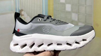 로ㅇ베 x 온 러닝 클라우드틸트