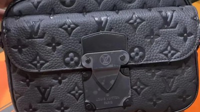 [세일][한정수량] 루ㅇ비통 S락 메신저백