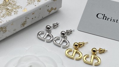 디ㅇ CD navy 이어링