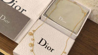 디ㅇ 로즈드방 목걸이